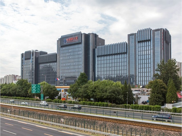 河北中服时尚皮草女装定制服务